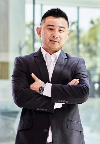 Huan  Qi