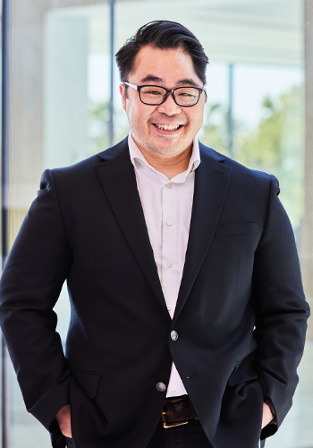 Michael  Ho